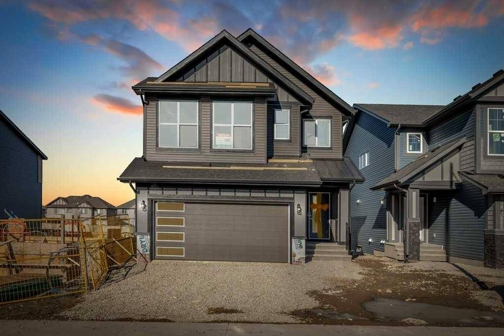 Airdrie, AB T4B 5J2,1197 Chinook Gate Bay SW