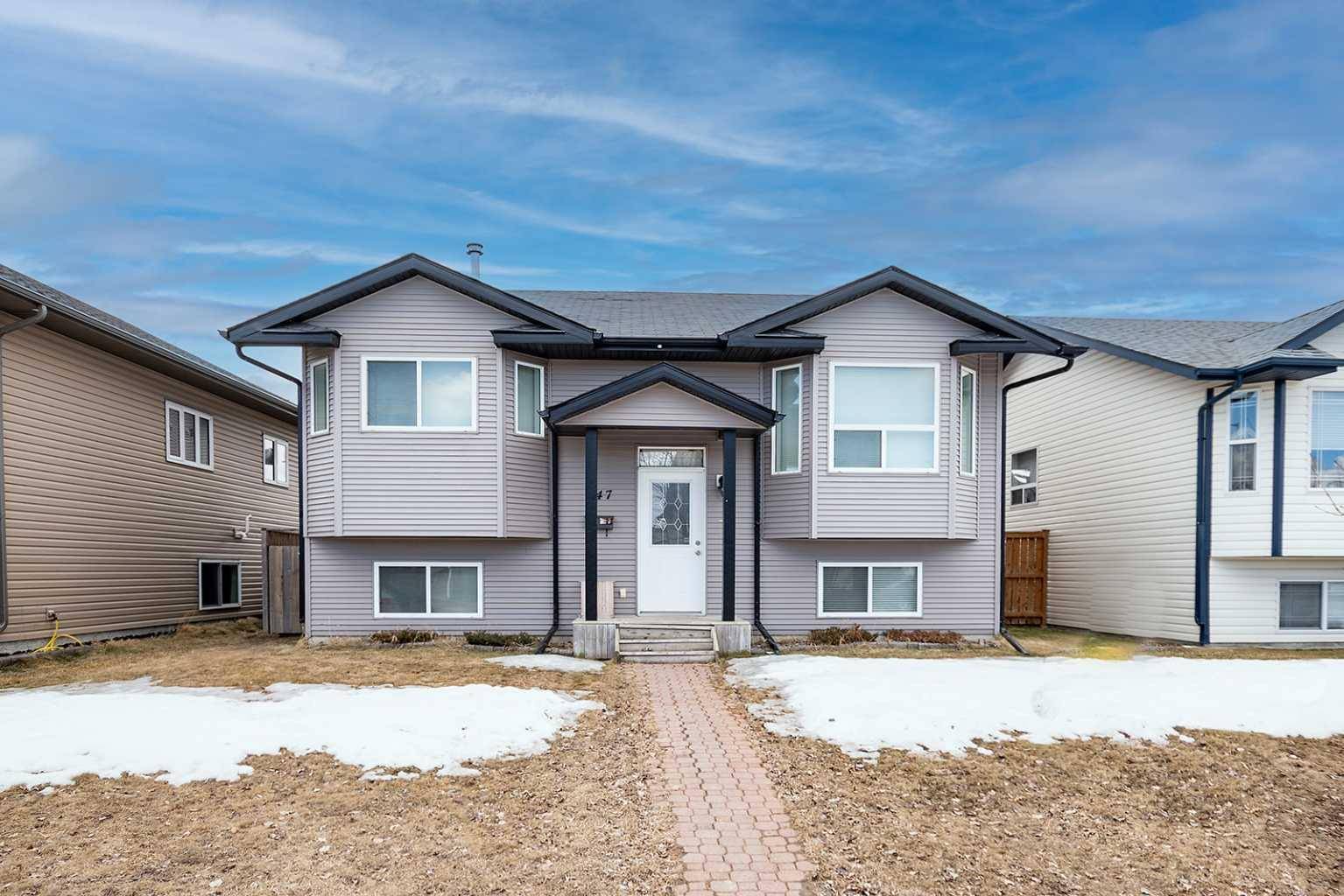 Red Deer, AB T4R 2R4,247 Lancaster DR