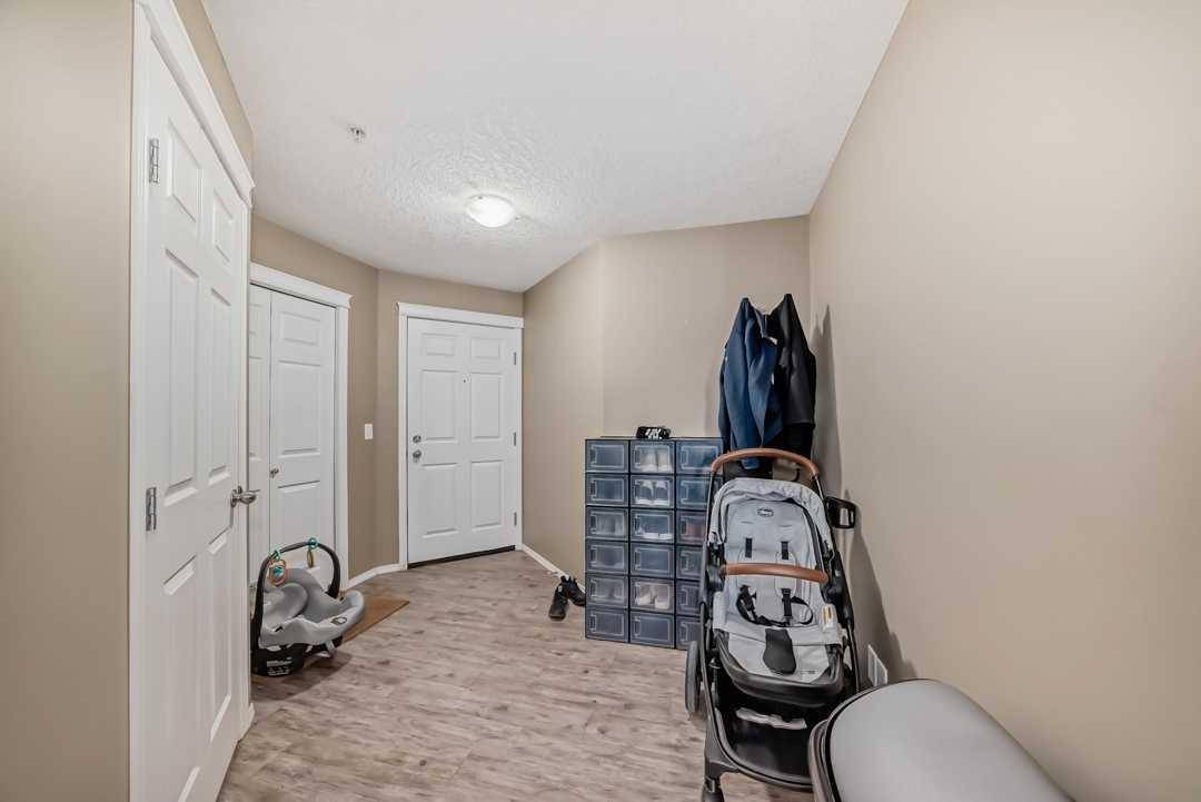 Calgary, AB T3G 1B5,6315 Ranchview DR NW #213