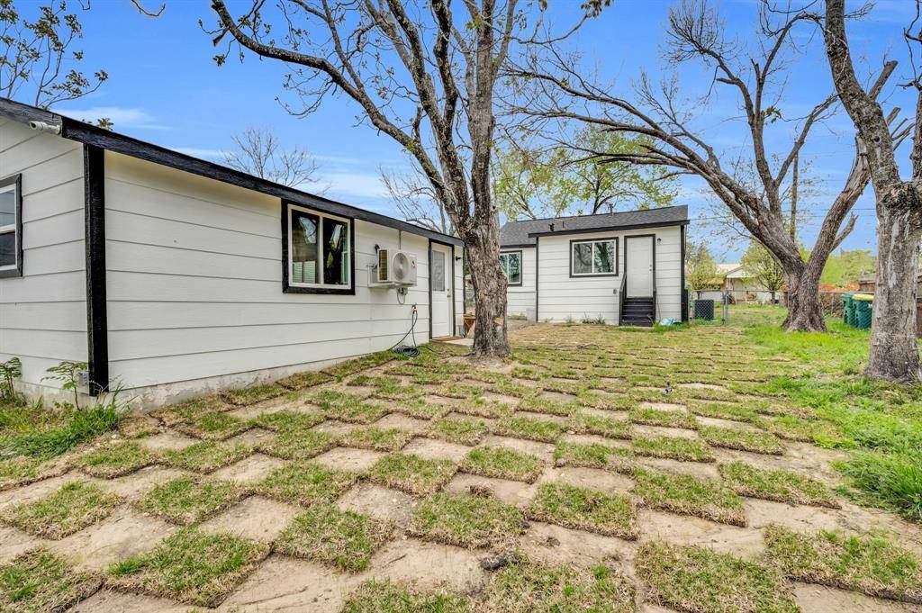 Cedar Hill, TX 75104,332 W Hendricks Street