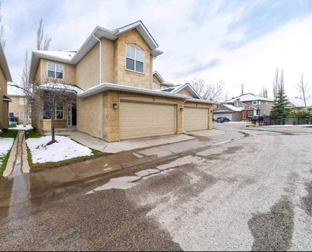 Calgary, AB T3H 5P8,39 Strathlea Common SW #72