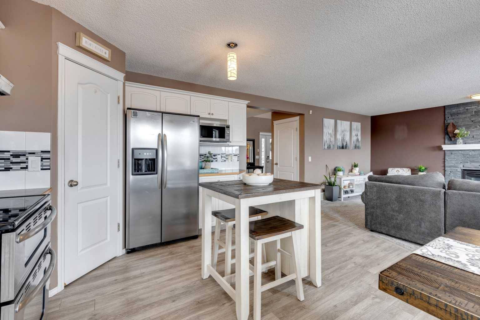 Calgary, AB T2Z 3C2,129 Douglas Ridge CIR SE