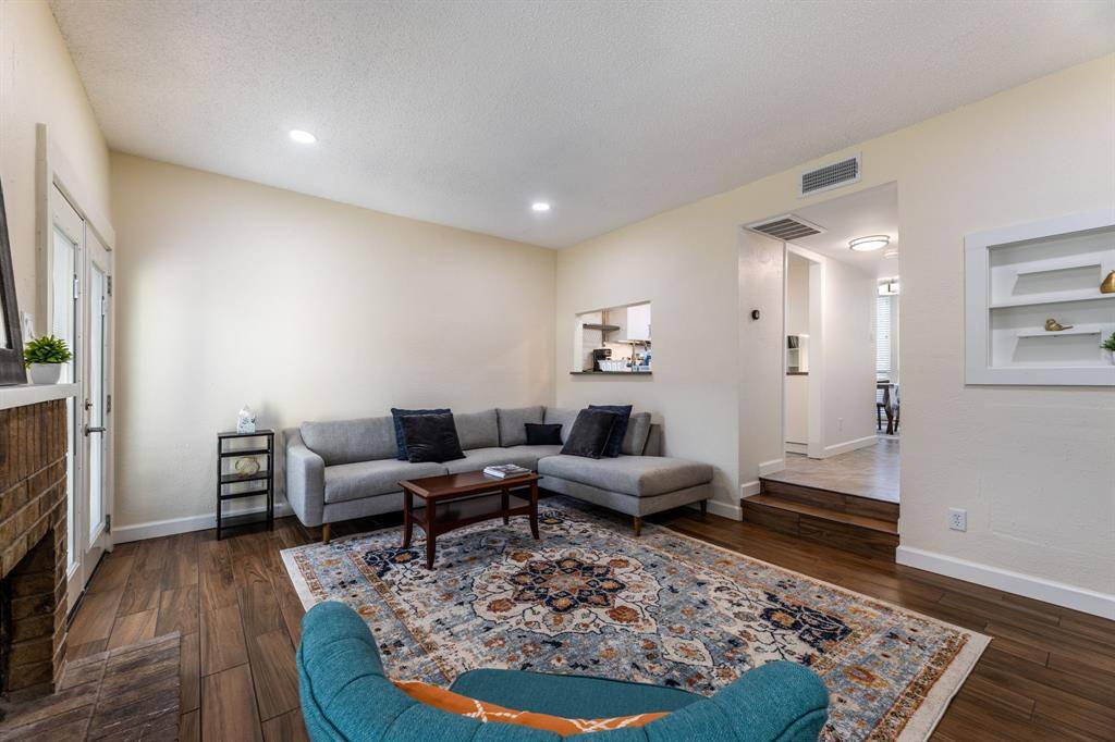 Dallas, TX 75231,7175 Fair Oaks Avenue #54