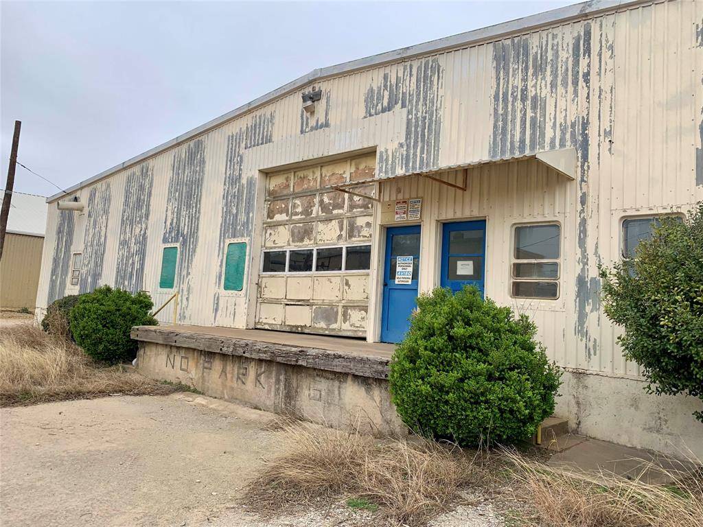 Brady, TX 76825,401 A L Reed Street