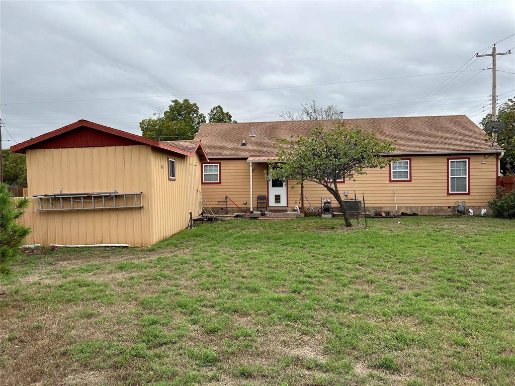 Nocona, TX 76255,301 E Walnut Street