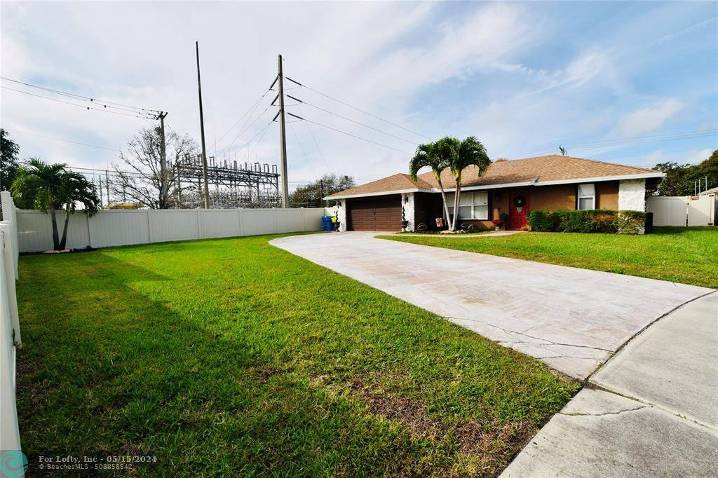 Lantana, FL 33462,1326 W Indies Way