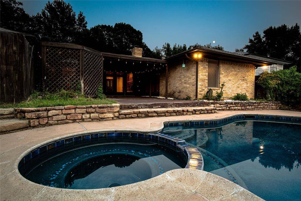 Grapevine, TX 76051,2 Whispering Vine Court