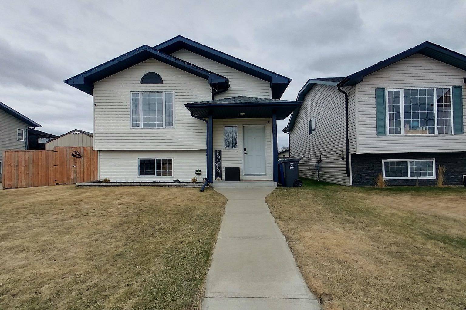 Innisfail, AB T4G 1Y3,4458 54A Avenue Crescent