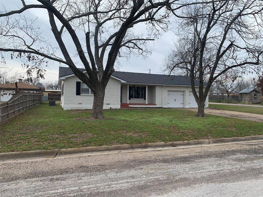 Hamilton, TX 76531,900 E Gentry