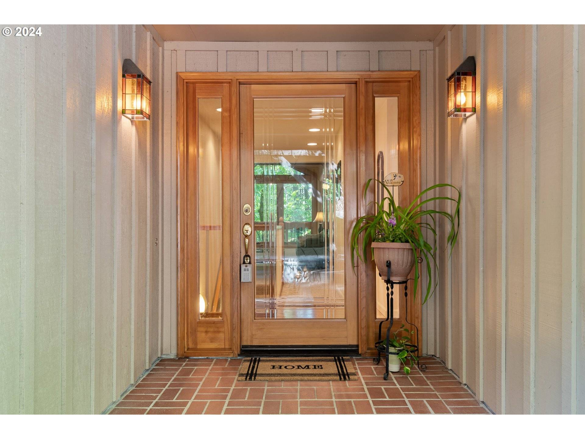 Eugene, OR 97405,2021 DOGWOOD DR