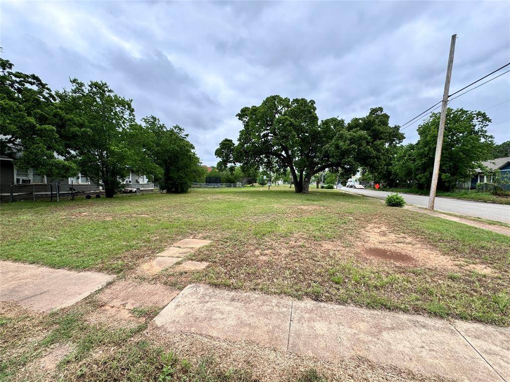 Brownwood, TX 76801,1316 Avenue C