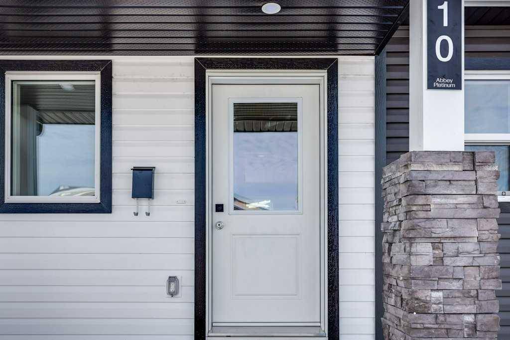 Blackfalds, AB T4M 0A5,10 Coachman WAY