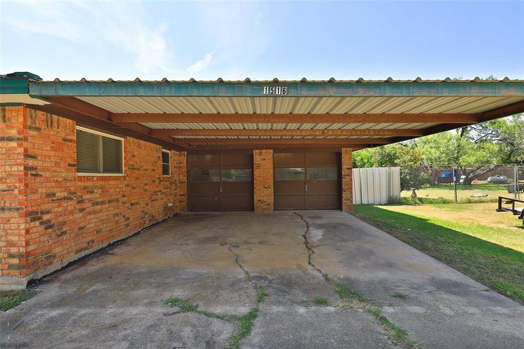 Baird, TX 79504,1516 Sunset Drive