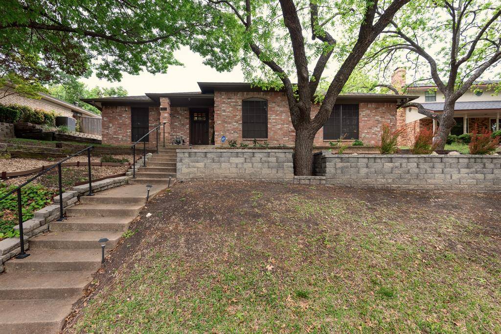 Cedar Hill, TX 75104,811 Braswell Drive