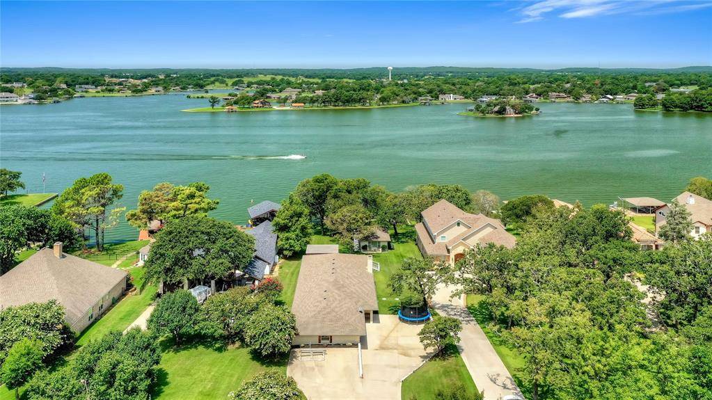 Lake Kiowa, TX 76240,115 Hogan Drive