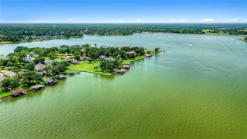 Lake Kiowa, TX 76240,115 Hogan Drive