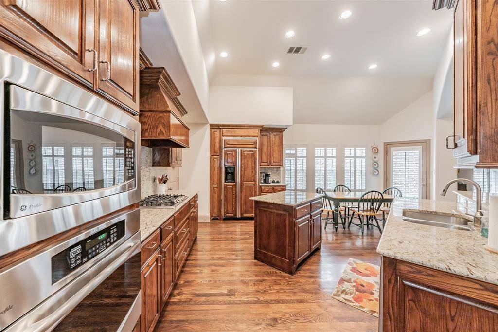 Colleyville, TX 76034,604 Creekview Lane