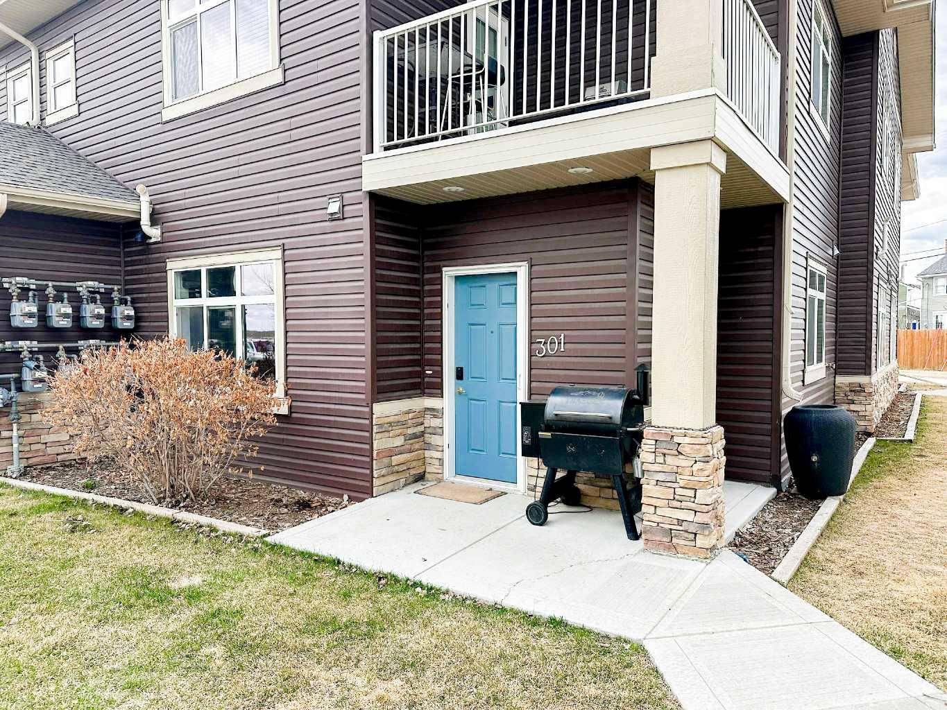 Springbrook, AB T4S 0E5,639 Oak ST #301