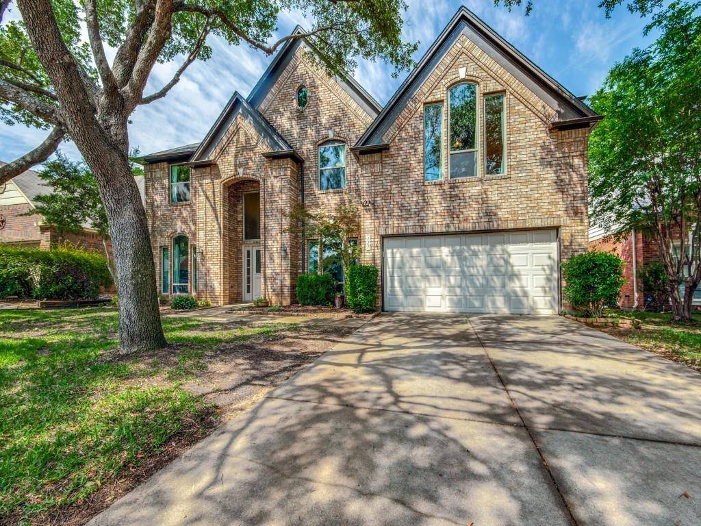 Grapevine, TX 76051,727 Bear Run Drive