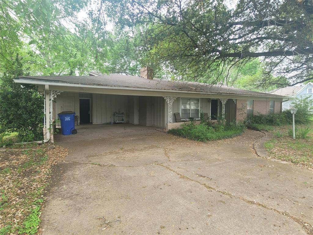 Grand Saline, TX 75140,901 N Naid Street