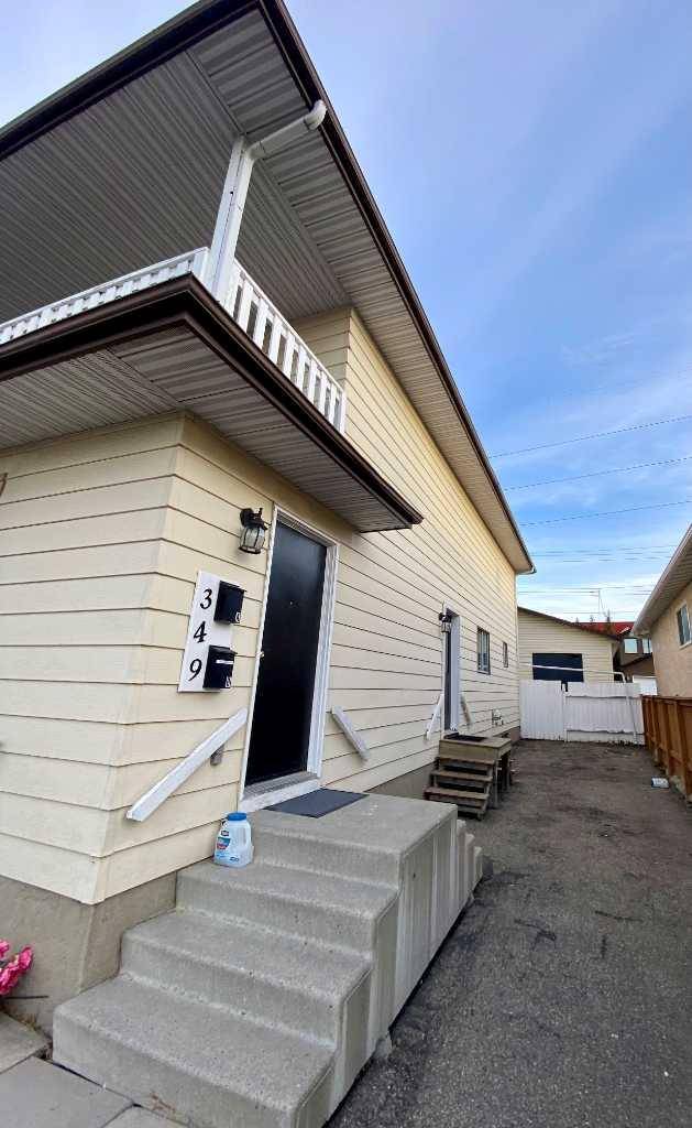 Calgary, AB T2E 2H9,349 33 AVE NE