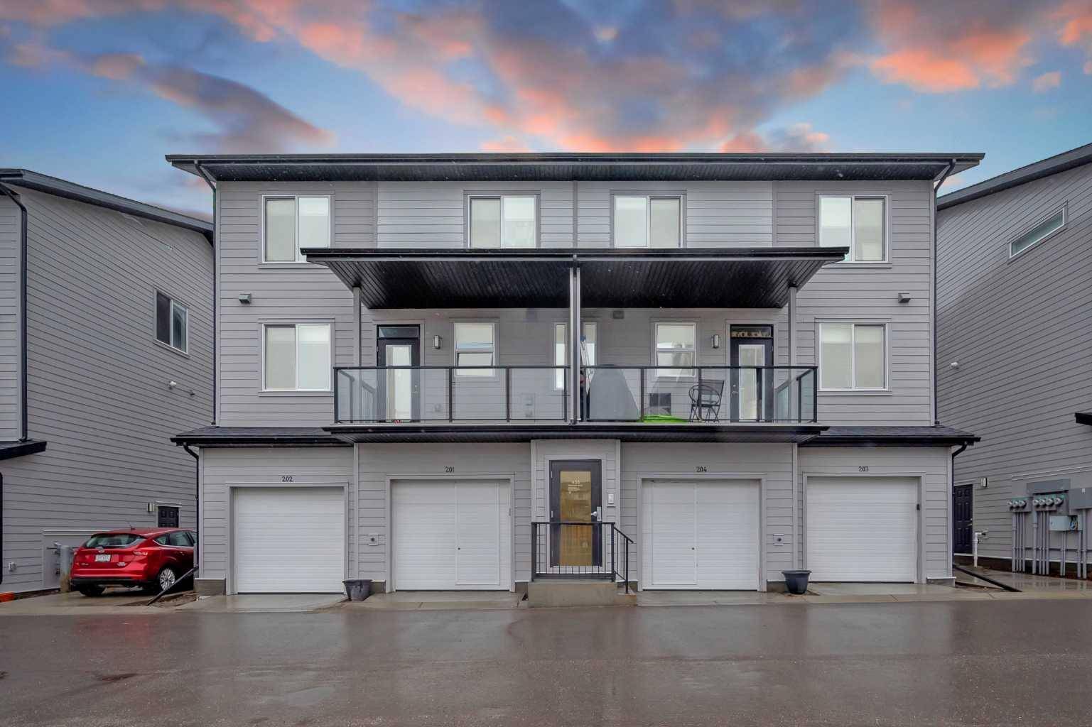 Calgary, AB T3N 1M5,435 Redstone WALK NE #203