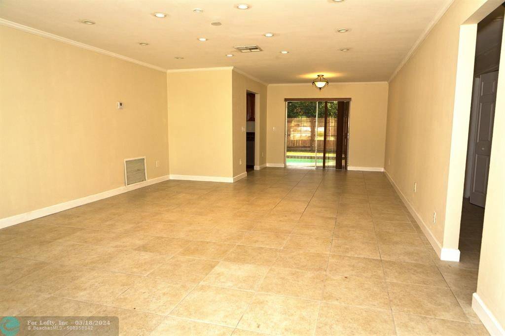 Boca Raton, FL 33433,22720 SW 54th WAY