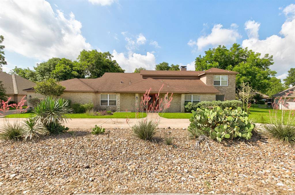 Granbury, TX 76049,5907 Nutcracker Drive