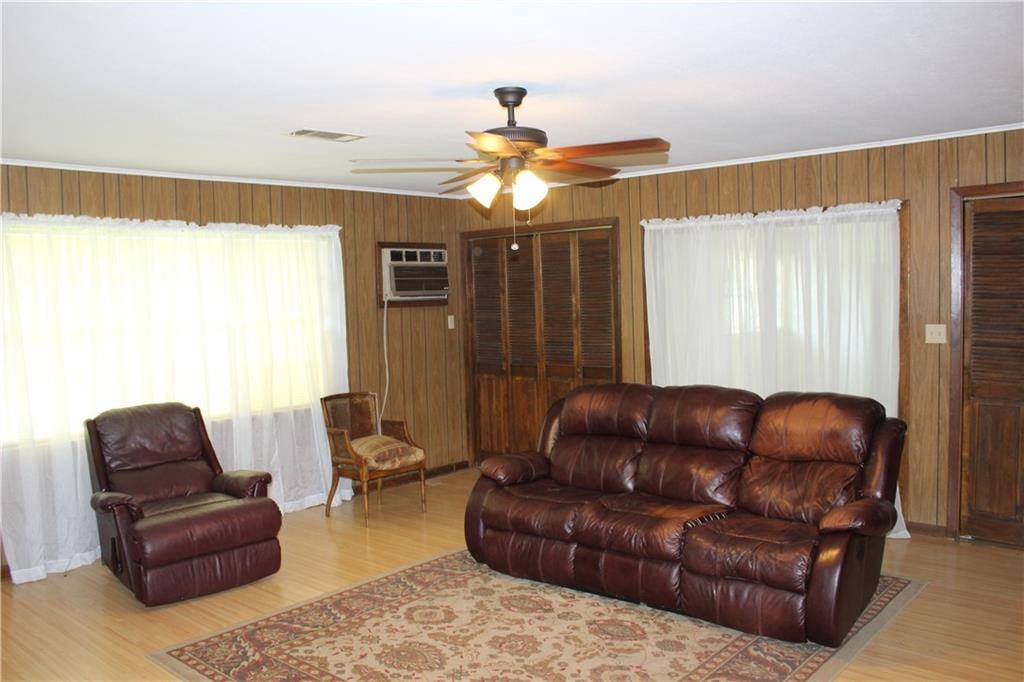 Coushatta, LA 71019,827 Nettles Lane