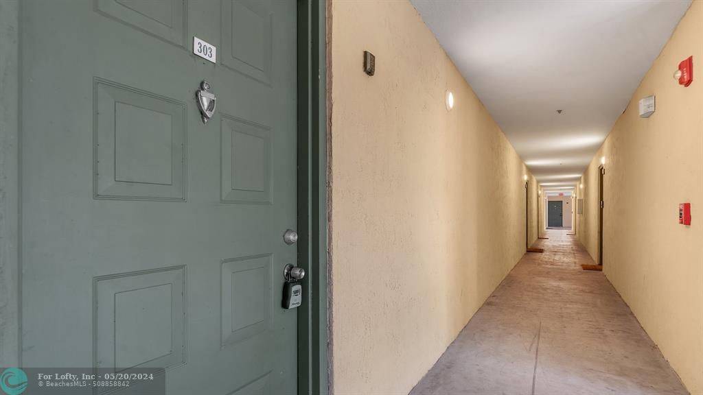 Hollywood, FL 33021,430 S Park Rd #3-303