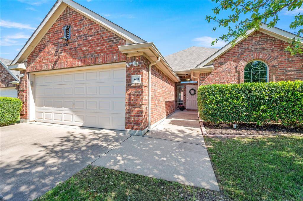 Arlington, TX 76002,600 Cliffmere Drive