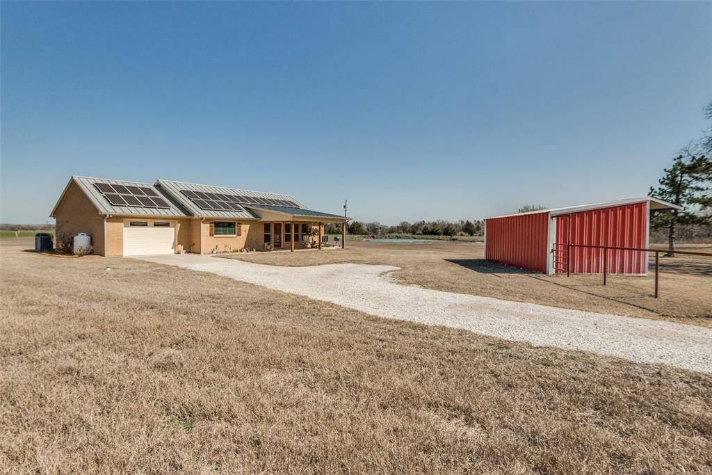 Alvord, TX 76225,1104 County Road 2560