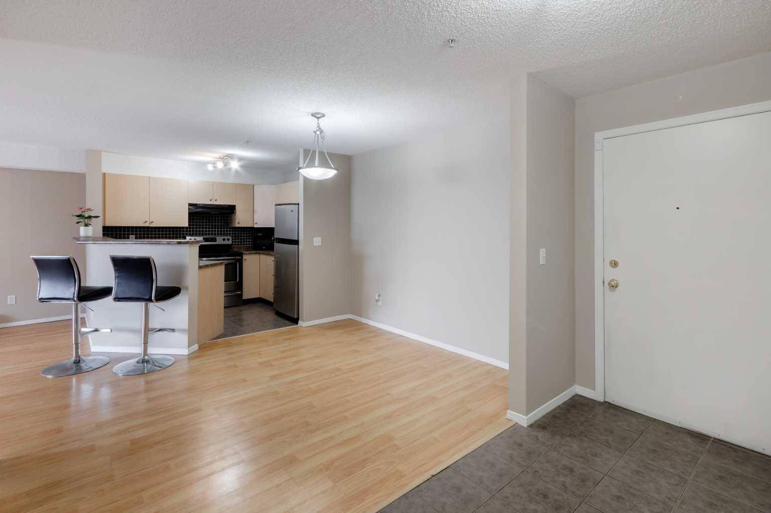 Calgary, AB T3G 5N5,4000 Citadel Meadow PT NW #104