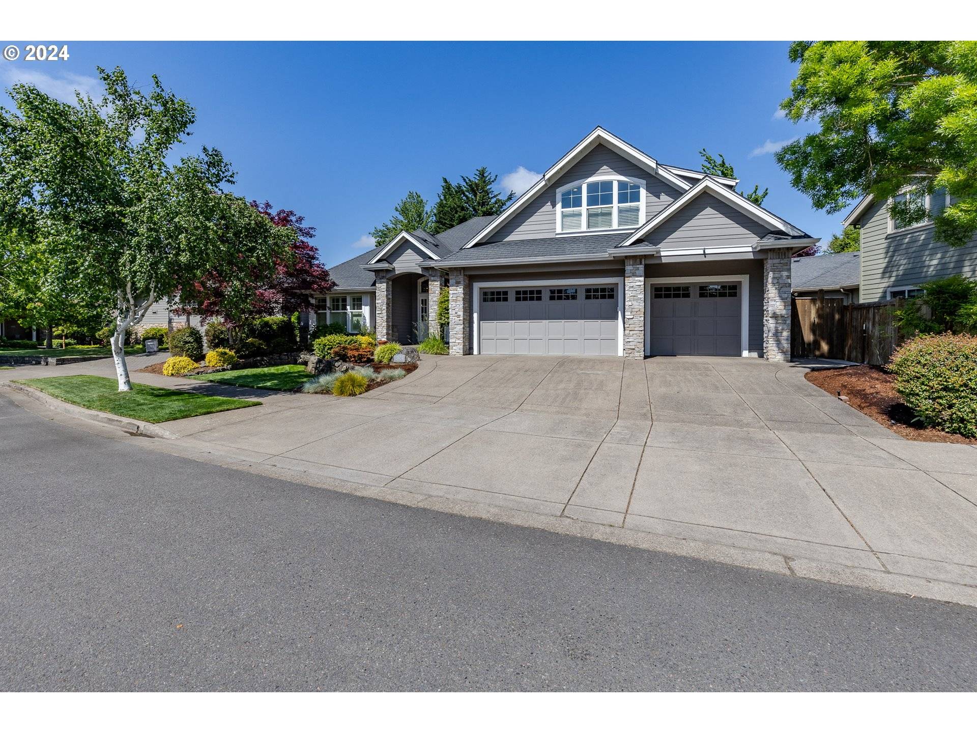 Eugene, OR 97408,2624 CHESAPEAKE DR