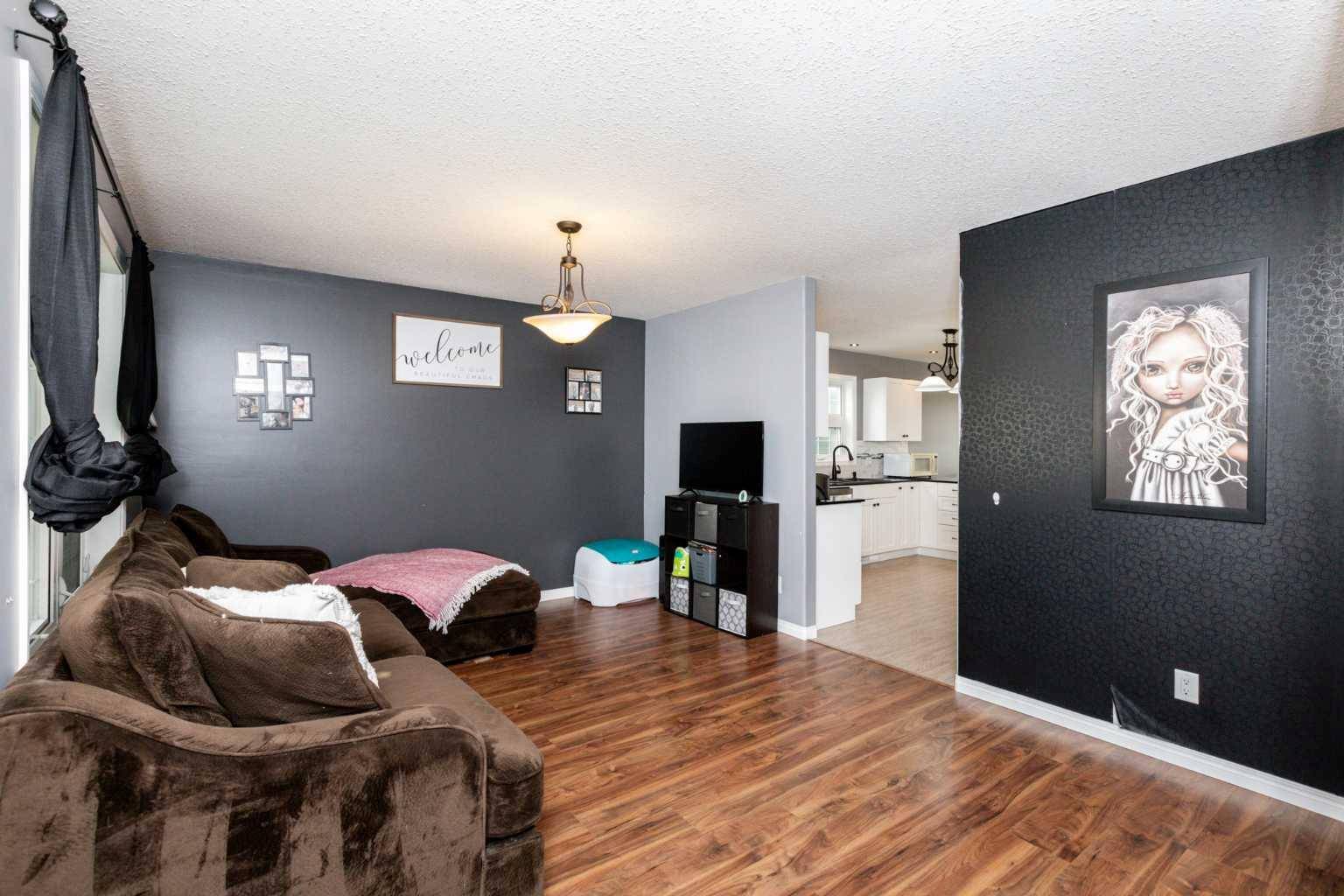 Innisfail, AB T4G 1M3,5021 47 ST