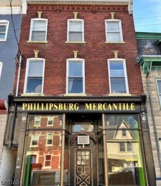 Phillipsburg Town, NJ 08865,396 S Main St