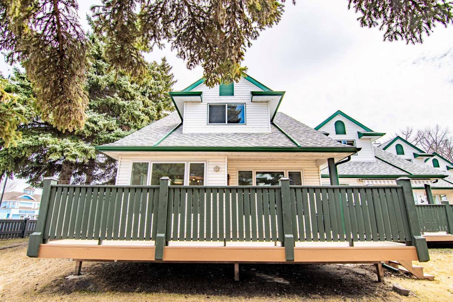 Sylvan Lake, AB T4S1E8,5323 Lakeshore DR #5