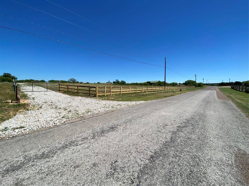 Strawn, TX 76475,5096 Hells Gate Loop