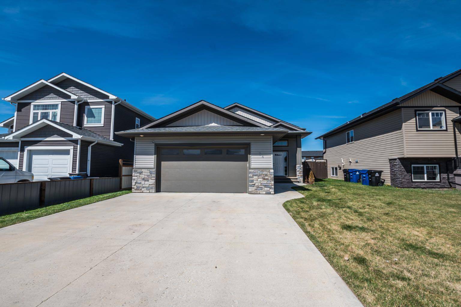 Blackfalds, AB T4M 0M2,34 Aztec CRES