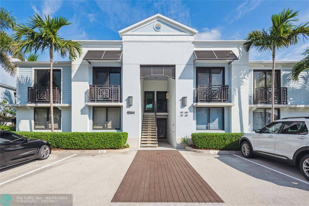 Fort Lauderdale, FL 33316,1594 S Ocean Ln  #220