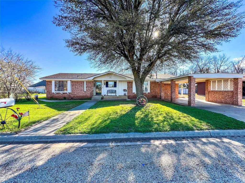 Munday, TX 76371,610 S 10th Avenue