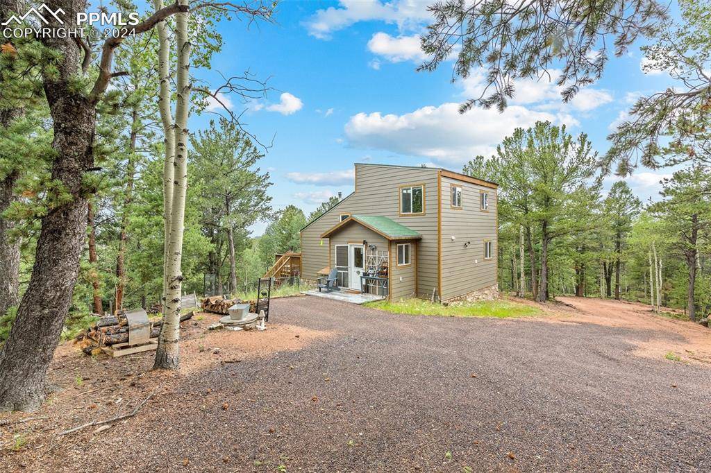 Divide, CO 80814,150 Fluorite LN