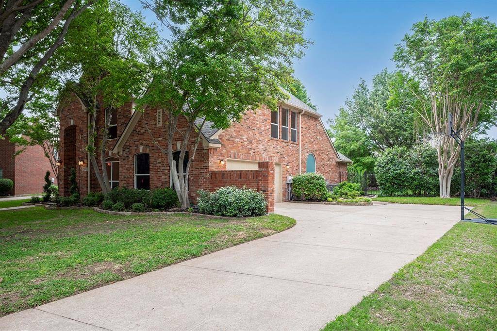 Southlake, TX 76092,1402 Richmond Court