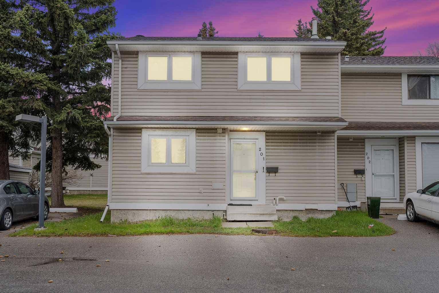 Calgary, AB T1Y 3A5,201 Pinestream PL NE