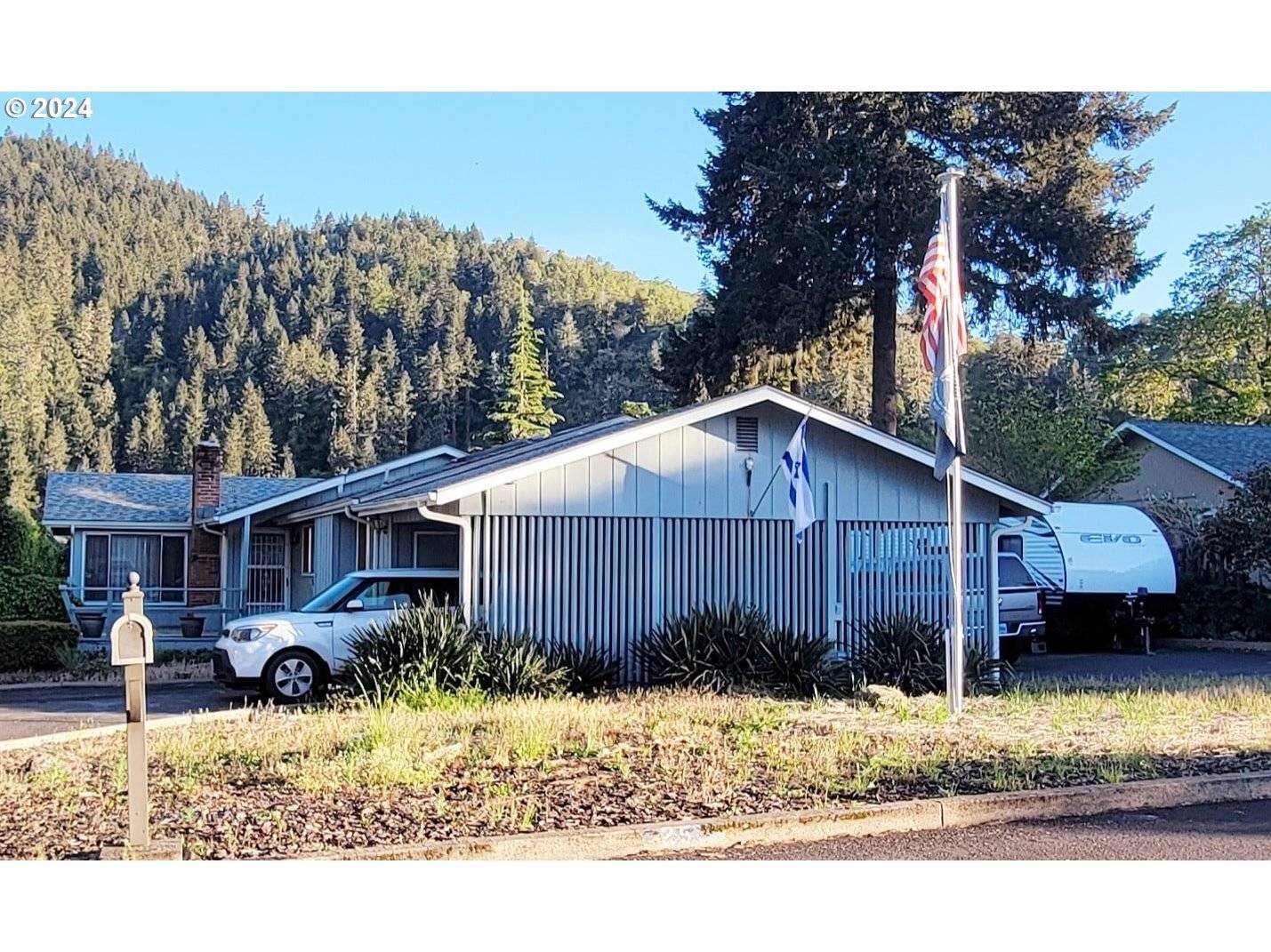 Roseburg, OR 97470,25 N RIVER DR