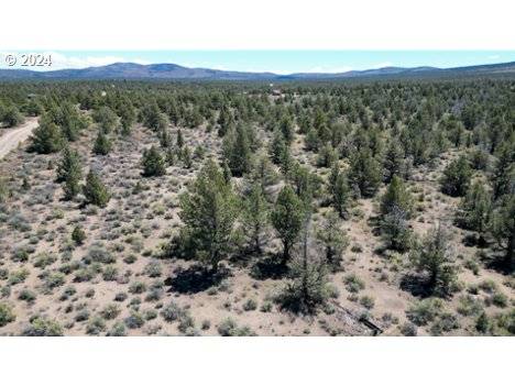 Prineville, OR 97754,702 SE WALNUT LN