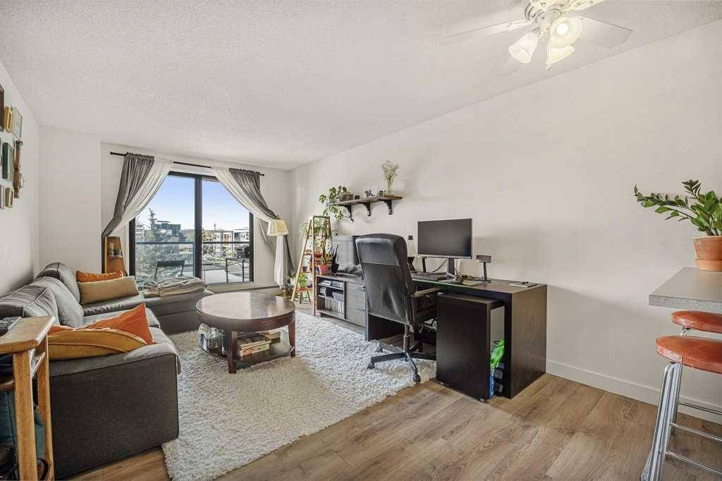 Calgary, AB T3E 1Y5,1900 25A ST SW #401