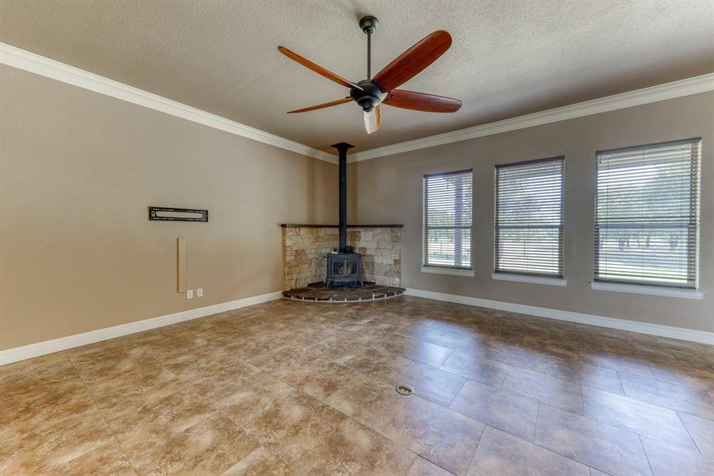 Gordon, TX 76453,215 Sandstone Way