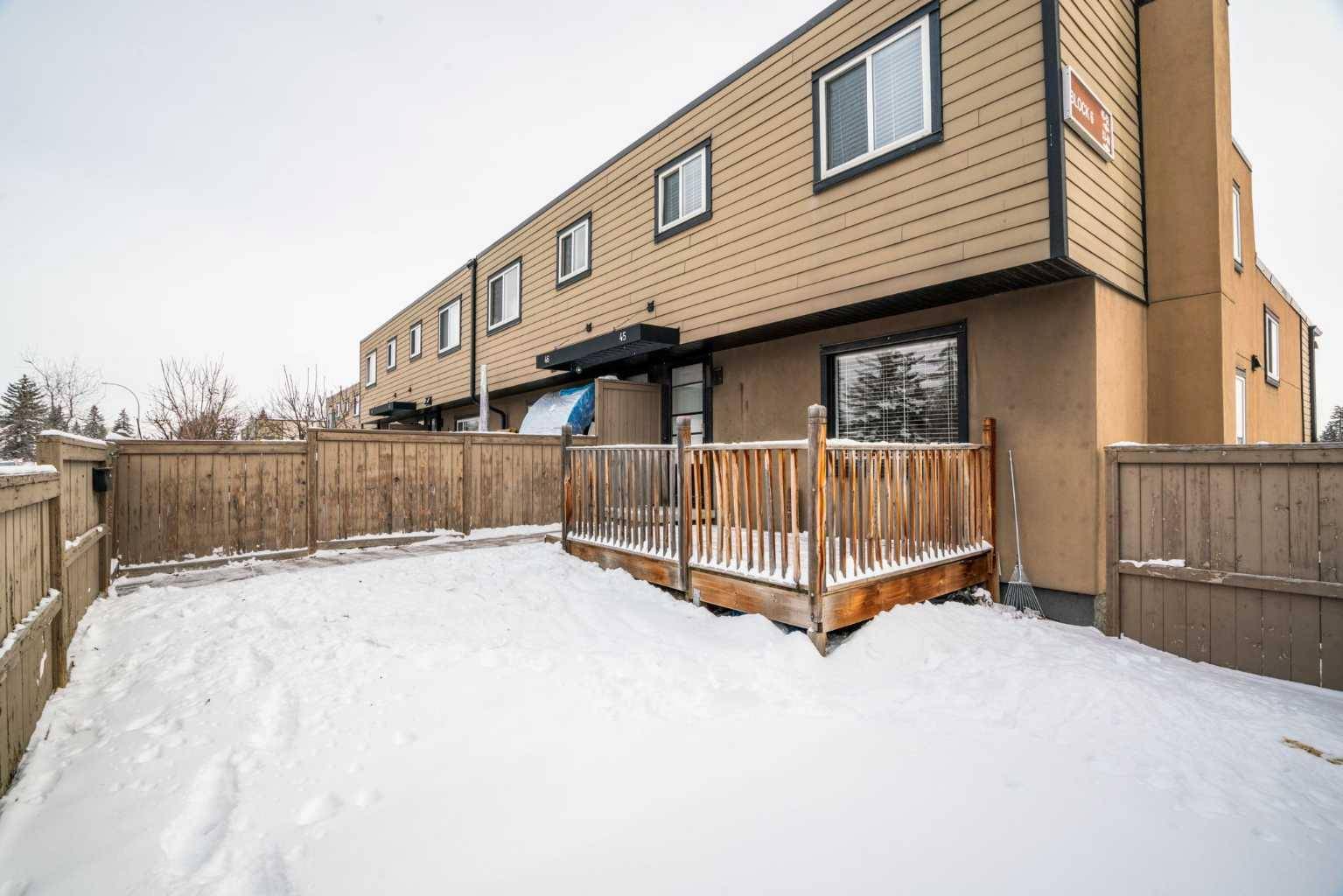 Calgary, AB T3E 3H4,3809 45 ST SW #45