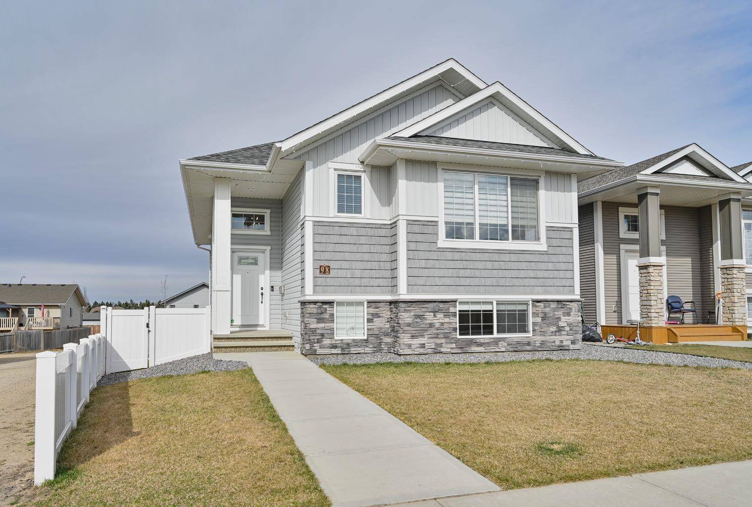 Red Deer, AB T4P0S6,98 Truant CRES